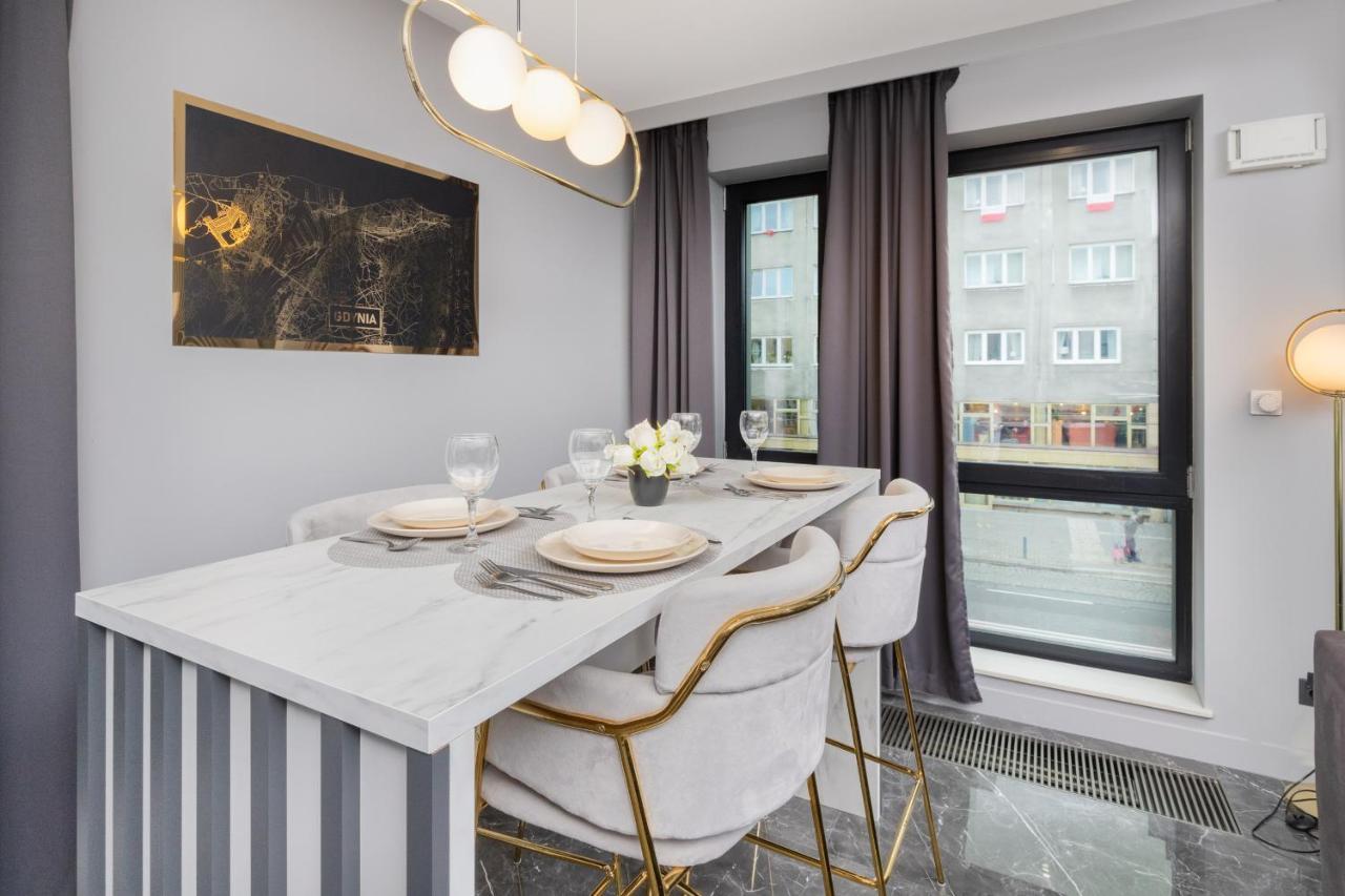 Luxurious Apartment With Two Bedrooms And Parking In Gdynia By Noclegi Renters Eksteriør bilde