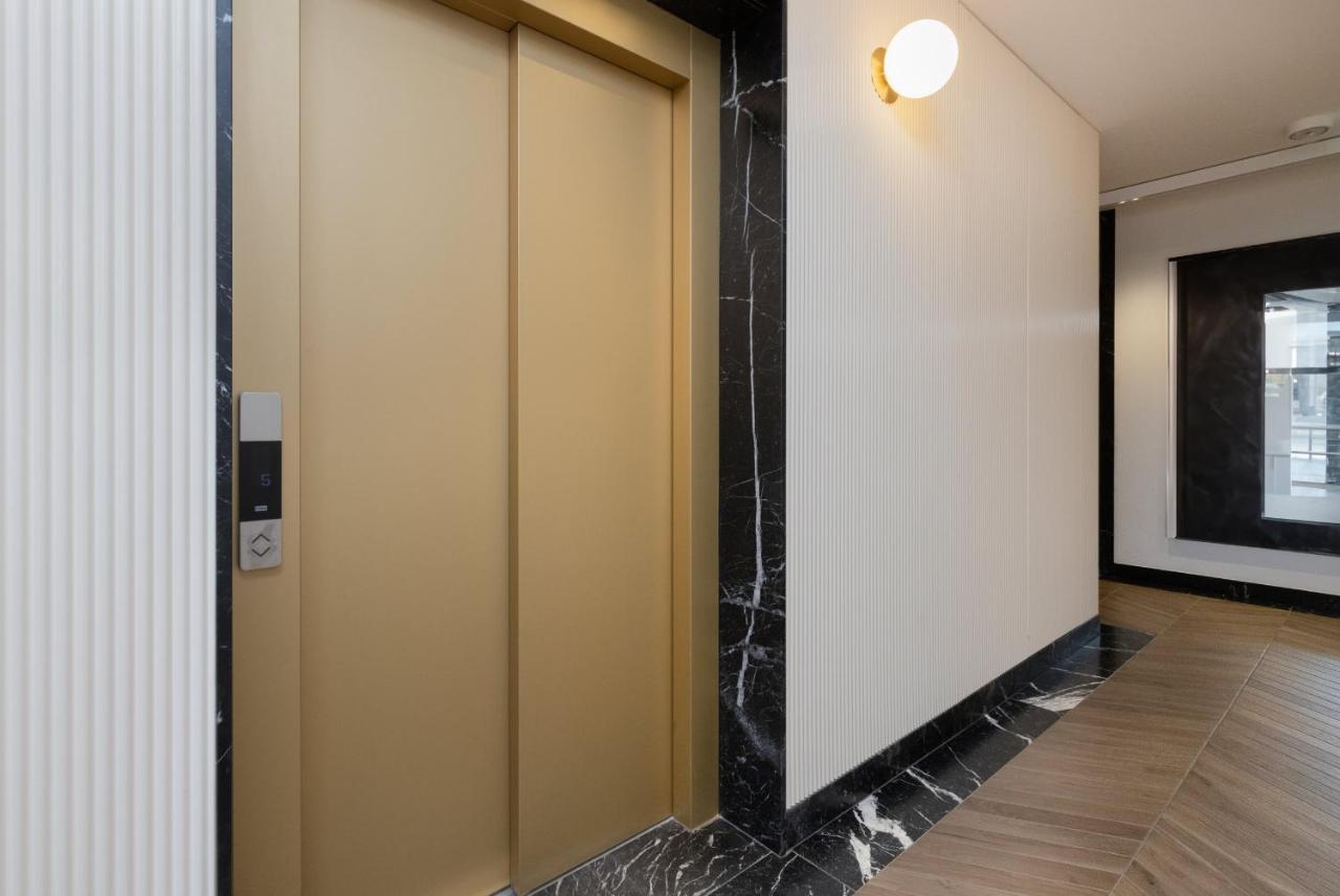 Luxurious Apartment With Two Bedrooms And Parking In Gdynia By Noclegi Renters Eksteriør bilde